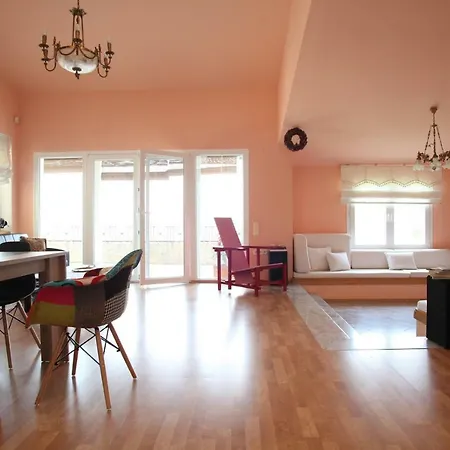 Holiday home Six Steps From The Forest *