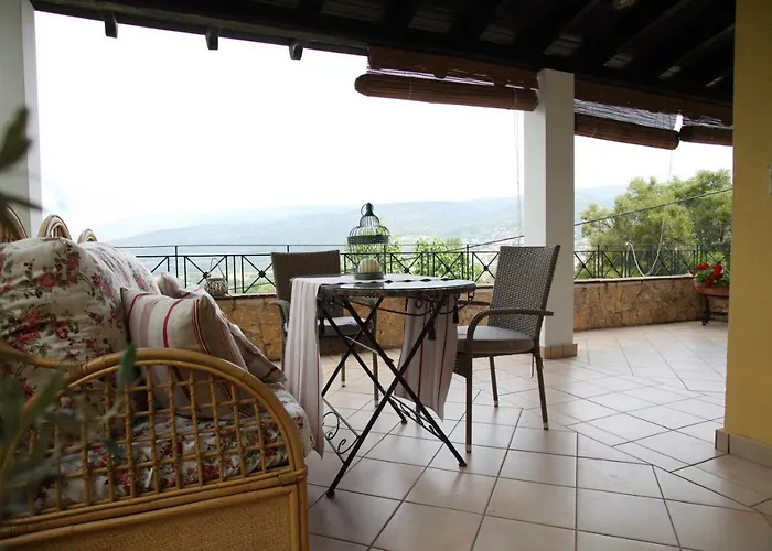 Сasa de vacaciones Six Steps From The Forest